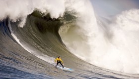 威尼斯人官网-王者归来！字母哥爆冷击败皇家马德里，复出首战引爆全场